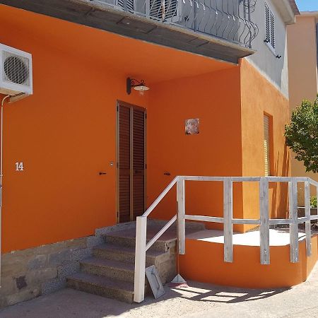 B&B Le Peonie Badesi Exterior foto