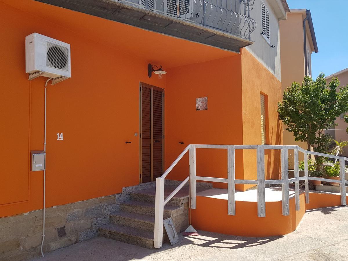 B&B Le Peonie Badesi Exterior foto
